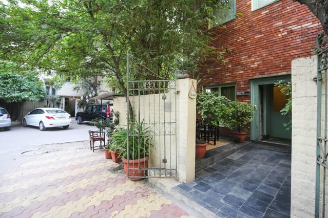G 49 Bed & Breakfast นิวเดลี ภายนอก รูปภาพ