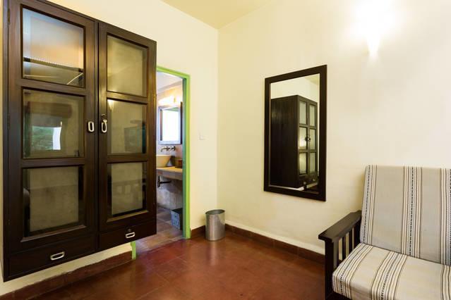 G 49 Bed & Breakfast นิวเดลี ภายนอก รูปภาพ