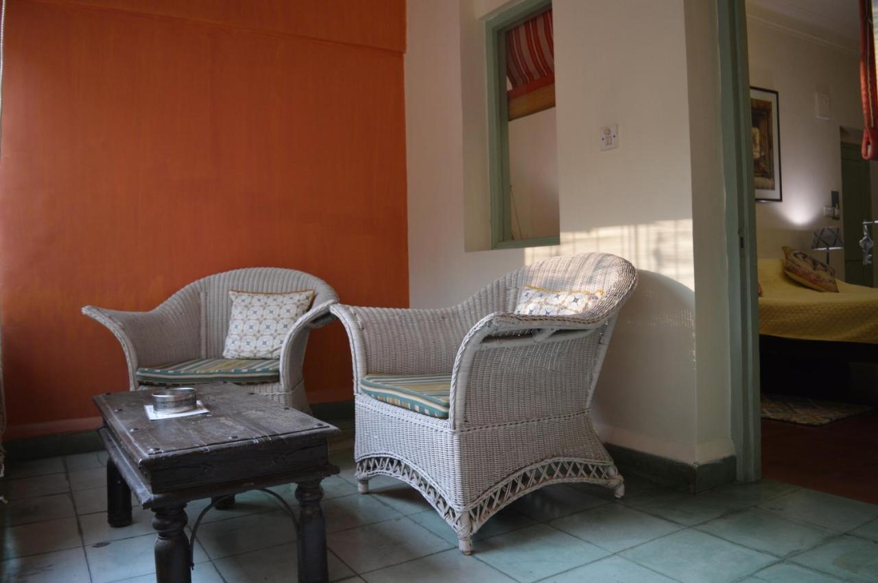 G 49 Bed & Breakfast นิวเดลี ภายนอก รูปภาพ
